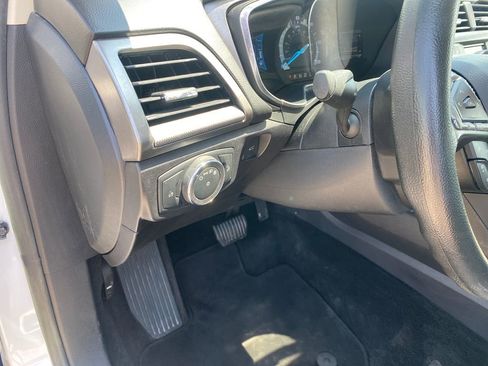Used 2018 Ford Fusion S FWD image 13