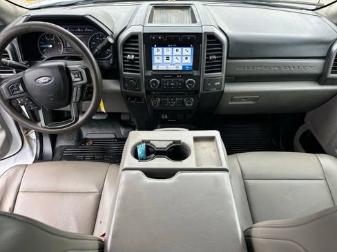 Used 2018 Ford F250 XL w/ Power Equipment Group AWD/4WD image 3