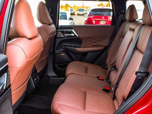 New 2026 Mitsubishi Outlander SEL image 35