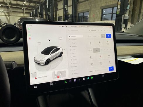 Used 2023 Tesla Model Y Long Range image 7