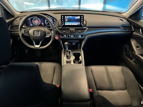 Used 2018 Honda Accord EX image 9
