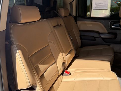 Used 2018 GMC Sierra 2500 Denali w/ Duramax Plus Package AWD/4WD image 27