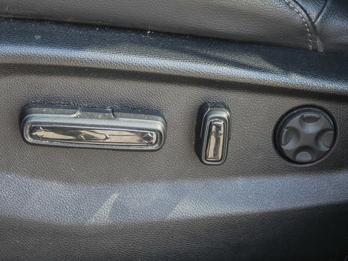 Used 2021 Honda CR-V Touring image 23