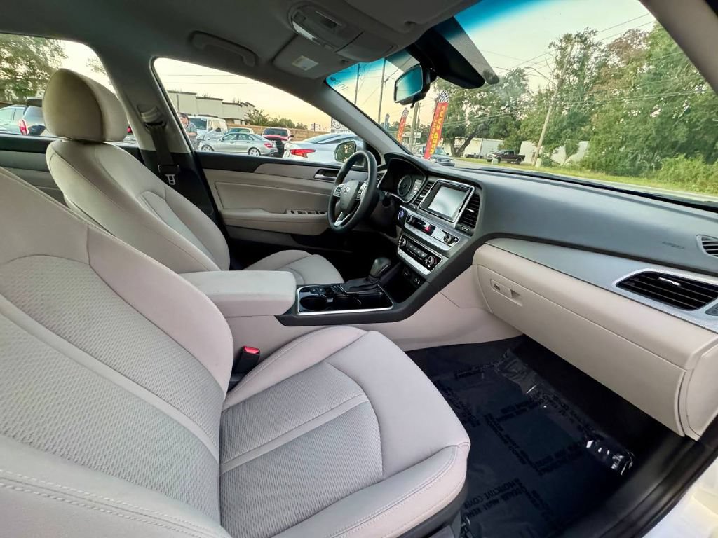Used 2018 Hyundai Sonata SEL w/ Tech Package 02 FWD image 12