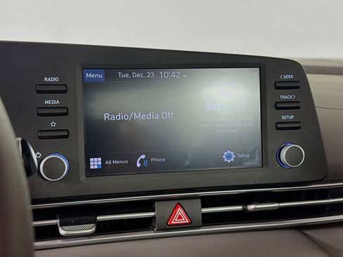 Used 2023 Hyundai Elantra SEL image 14