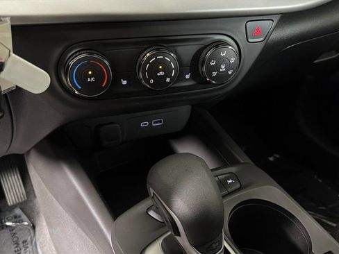 Certified 2024 Chevrolet Trax LS w/ LS Convenience Package FWD image 23