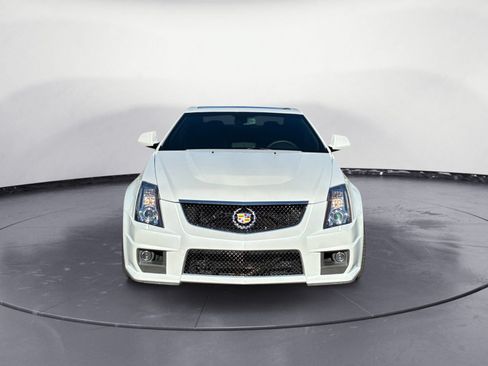 Used 2015 Cadillac CTS V RWD image 2