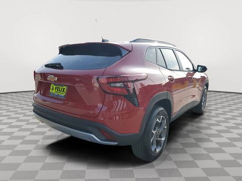 New 2026 Chevrolet Trax LT image 3