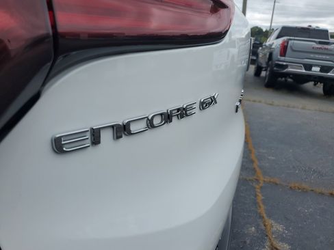 Used 2024 Buick Encore GX Sport Touring image 5