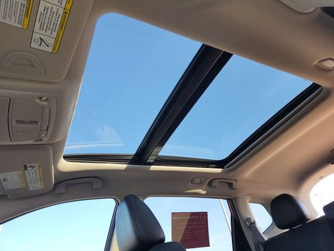 Certified 2017 Nissan Rogue SL w/ SL Premium Package image 16