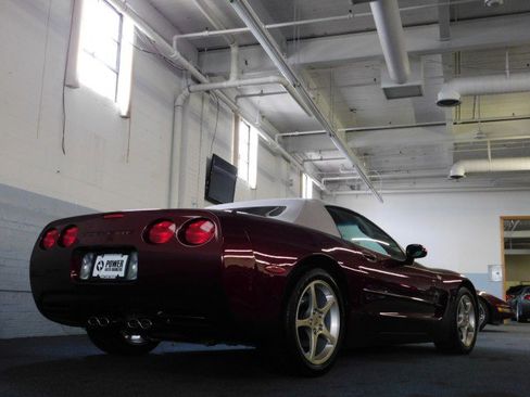 Used 2003 Chevrolet Corvette Base w/ Preferred Equipment Group1 image 3