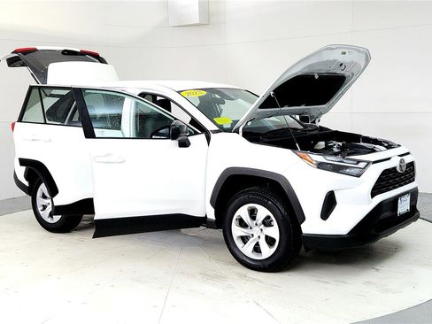 Used 2023 Toyota RAV4 LE image 12