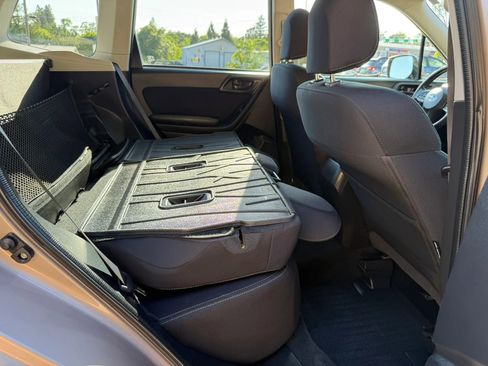 Used 2016 Subaru Forester 2.5i Premium w/ Popular Package #2 AWD/4WD image 23