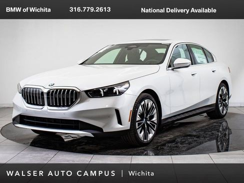 Certified 2025 BMW 530i xDrive image 1