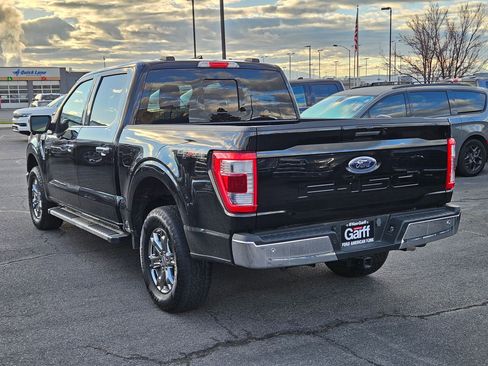 Used 2023 Ford F150 Lariat w/ Trailer Tow Package image 9