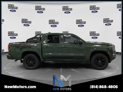 Used 2022 Nissan Frontier SV AWD/4WD image 6