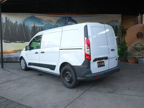 Used 2020 Ford Transit Connect XL image 4