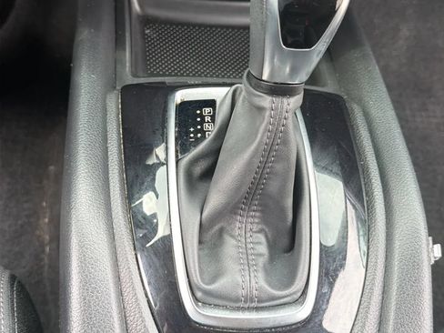Used 2017 Nissan Rogue SV AWD/4WD image 35