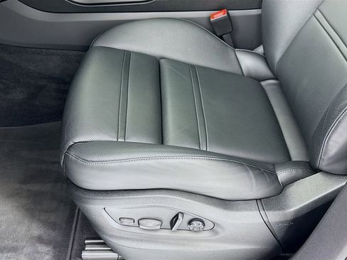 Certified 2023 Porsche Cayenne Platinum Edition AWD/4WD image 14