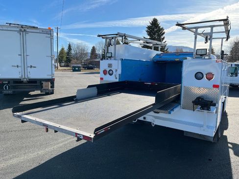 Used 2012 Ford F550 4x4 Regular Cab Super Duty w/ Payload Upgrade Pkg image 21