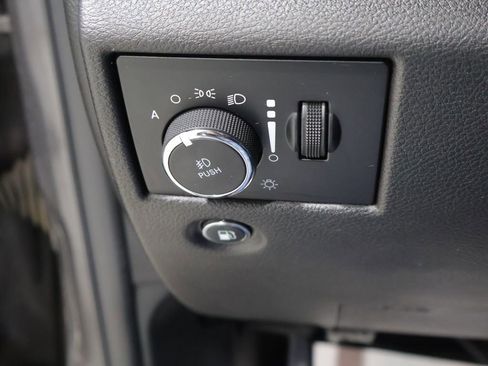 Used 2018 Jeep Grand Cherokee Limited AWD/4WD image 31