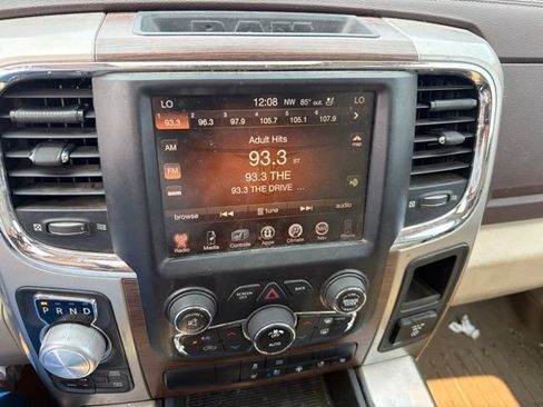 Used 2015 RAM 1500 Laramie w/ Convenience Group AWD/4WD image 9