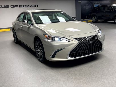 New 2025 Lexus ES 350 w/ Premium Package