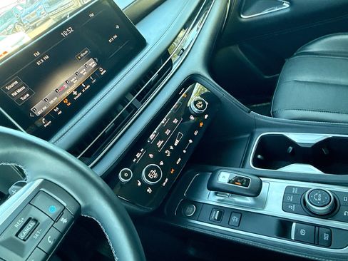 Used 2024 INFINITI QX60 Sensory image 30