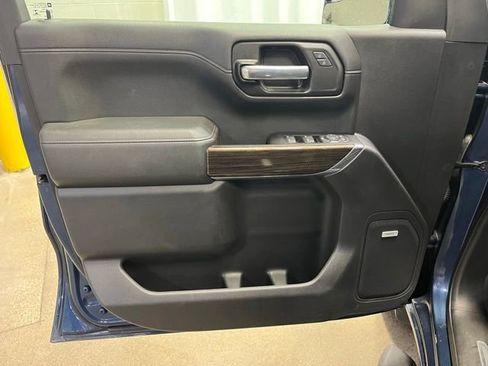 Used 2022 Chevrolet Silverado 1500 LTZ w/ Z71 Off-Road Package image 13