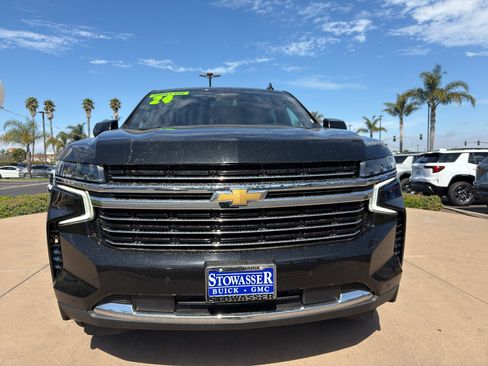 Used 2024 Chevrolet Suburban LT AWD/4WD image 2