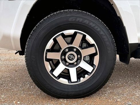 Used 2023 Toyota 4Runner TRD Off-Road Premium image 31