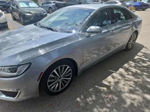 Used 2020 Lincoln MKZ FWD image 15
