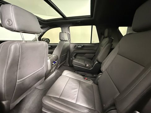 Used 2025 Chevrolet Tahoe Z71 w/ Comfort Package image 17