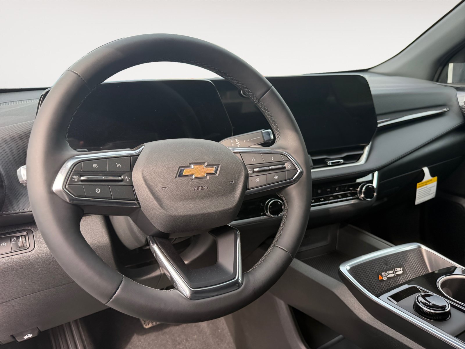 New 2027 Chevrolet Equinox LT w/ Convenience Package II AWD/4WD image 6