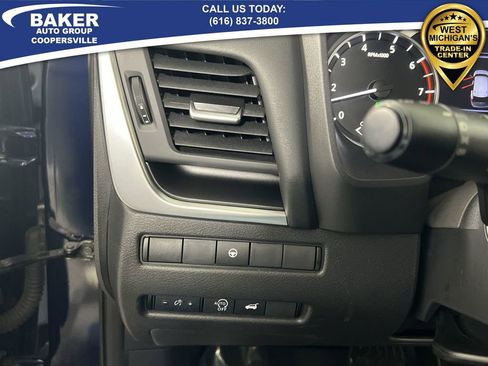 Used 2024 Nissan Rogue SV image 18