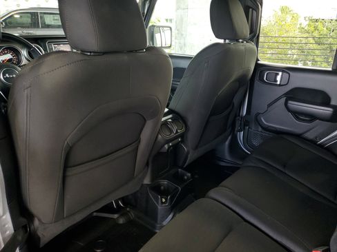 Used 2020 Jeep Wrangler Unlimited Sport AWD/4WD image 10
