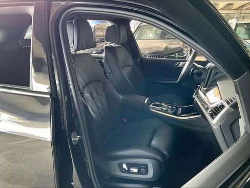 Used 2024 BMW X5 sDrive40i w/ M Sport Package RWD image 8