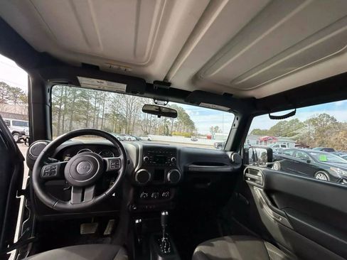 Used 2017 Jeep Wrangler Unlimited Sport w/ Connectivity Group image 22