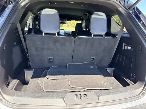 Used 2020 Ford Explorer ST w/ ST Street Pack image 11