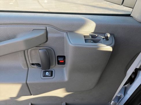 New 2026 GMC Savana 3500 w/ Driver Convenience Package RWD image 21