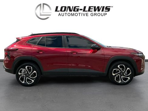 Used 2025 Chevrolet Trax RS w/ Driver Confidence Package FWD image 8