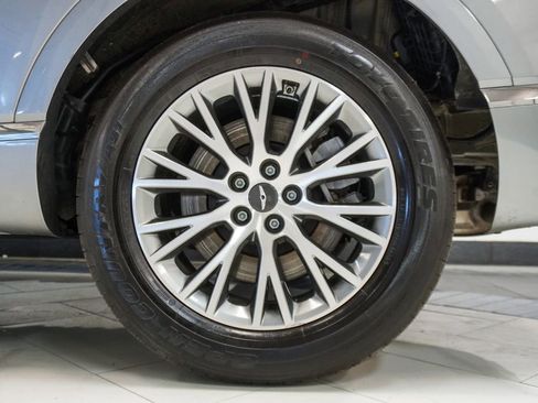 Used 2024 Genesis GV80 2.5T AWD/4WD image 39