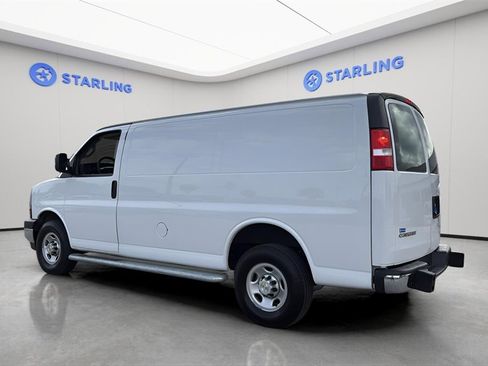 Used 2024 Chevrolet Express 2500 w/ Driver Convenience Package image 4