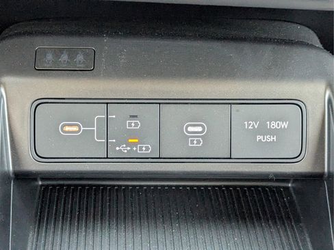 Certified 2024 Hyundai Kona SEL FWD image 25