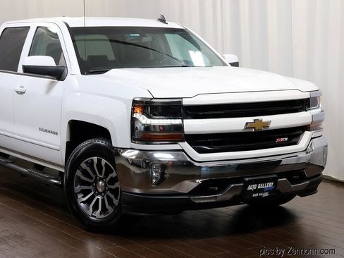 Used 2018 Chevrolet Silverado 1500 LT w/ All Star Edition AWD/4WD image 2
