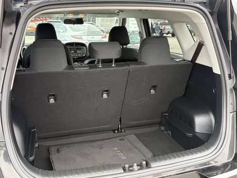 Used 2025 Kia Soul LX FWD image 19