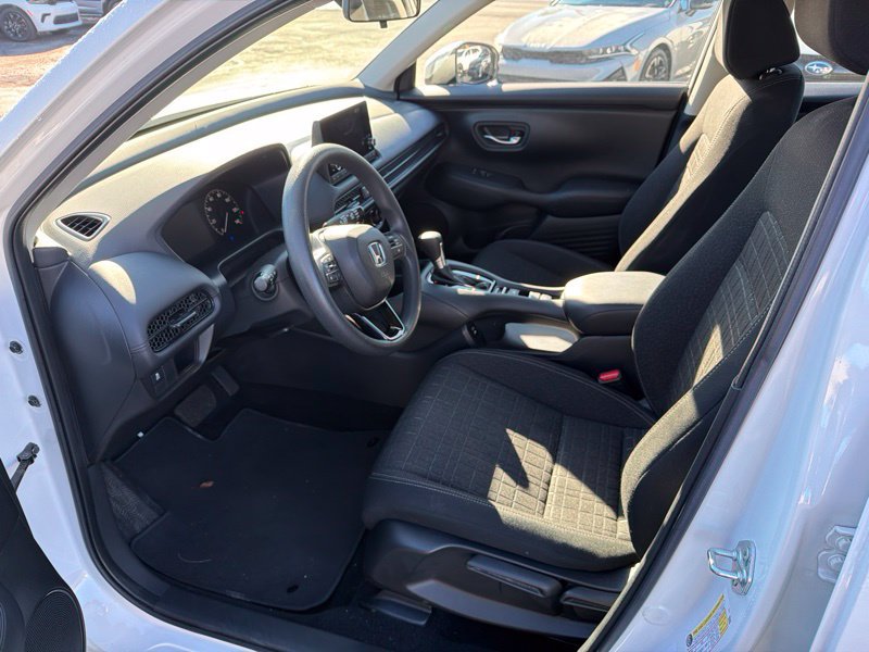Used 2024 Honda HR-V LX image 12