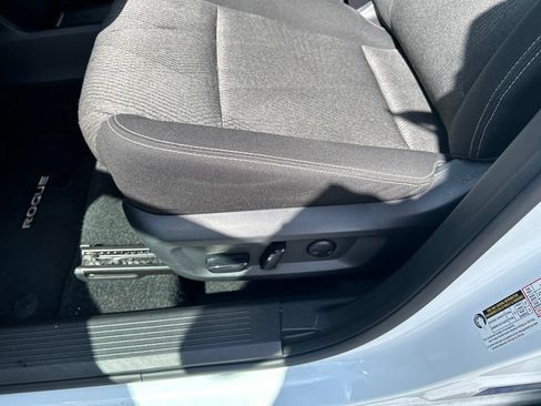 Certified 2025 Nissan Rogue SV AWD/4WD image 20