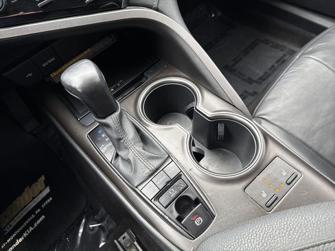 Used 2021 Toyota Camry XSE image 23