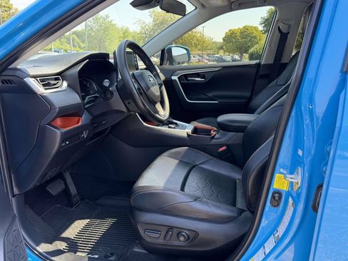 Certified 2019 Toyota RAV4 Adventure AWD/4WD image 17